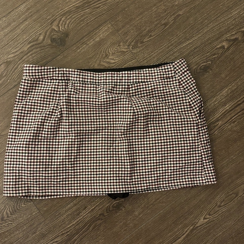 Abercrombie and Fitch checkered skirt - Picture 3 of 4